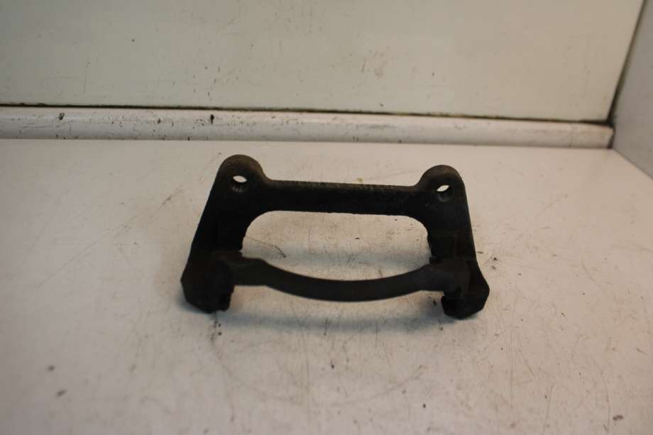 Bremsecaliper brakett til VW Caddy 2015-2020 (Type III, Fase 3) (VOLKSWAGEN|5Q0 615 126 A|8V0 615 126 A|)