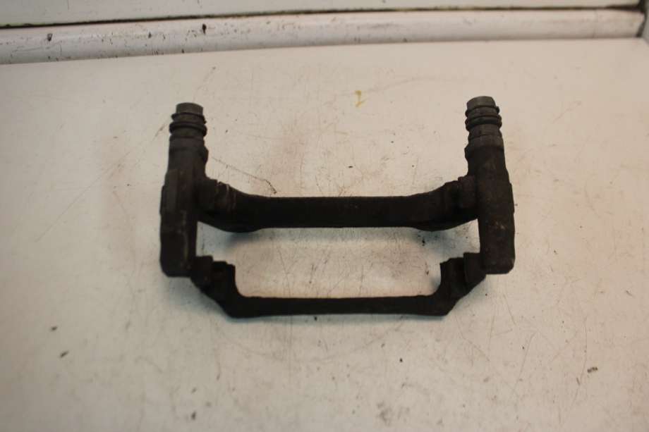 Bremsecaliper brakett til VW Caddy 2015-2020 (Type III, Fase 3) (VOLKSWAGEN|5Q0 615 126 A|8V0 615 126 A|)