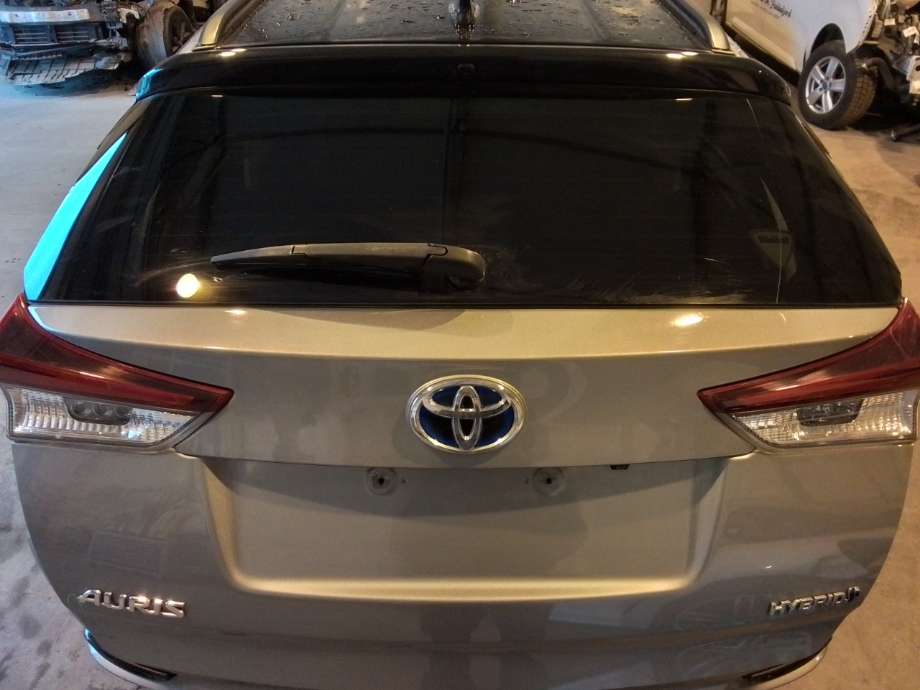 Lister til Toyota Auris 2015-2019 (Type II, Fase 2) (TOYOTA|7681102943|)