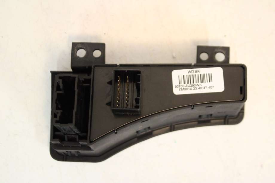 Bryter diverse til Kia Sportage 2010-2016 (Type III)  (KIA|93700-3U290|)