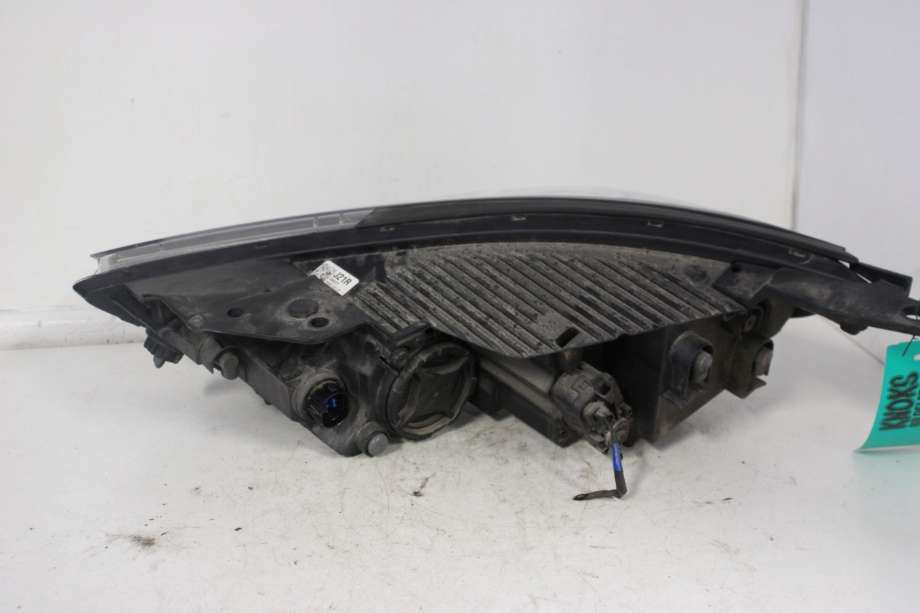 Frontlykt høyre halogen til Hyundai Ioniq Electric 2016-2019 (Fase 1)  (HYUNDAI|92102G 7000MBL|)