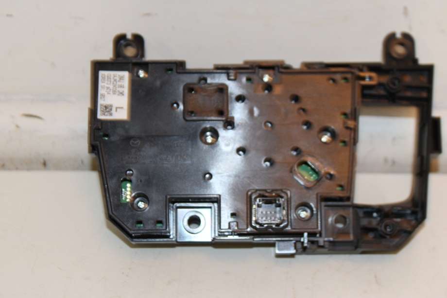 Bilstereo diverse til Mazda MX-30 2020-->> (MAZDA||DN4J66CMO)