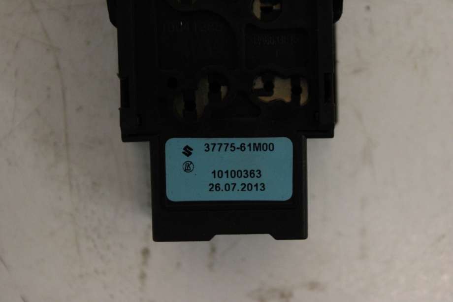 Bryter diverse til Suzuki SX4 S-CROSS 2013-->> (Type II) (SUZUKI|37775-61M00|)