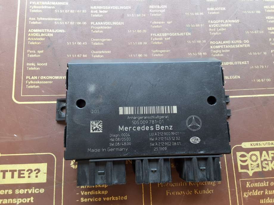 Styreenhet hengerfeste til Mercedes C-Klasse 2007-2011 (Fase 1) (W204) (W204) (MERCEDES|A 212 900 19 01|)