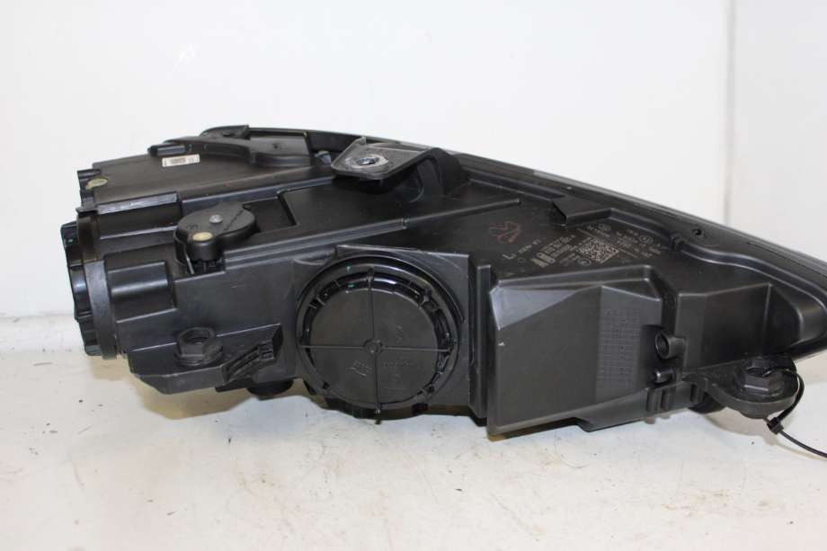 Frontlykt venstre halogen til Audi A3 2012-2016 (Type III, Fase 1)  (8 V0 941 043 H|)