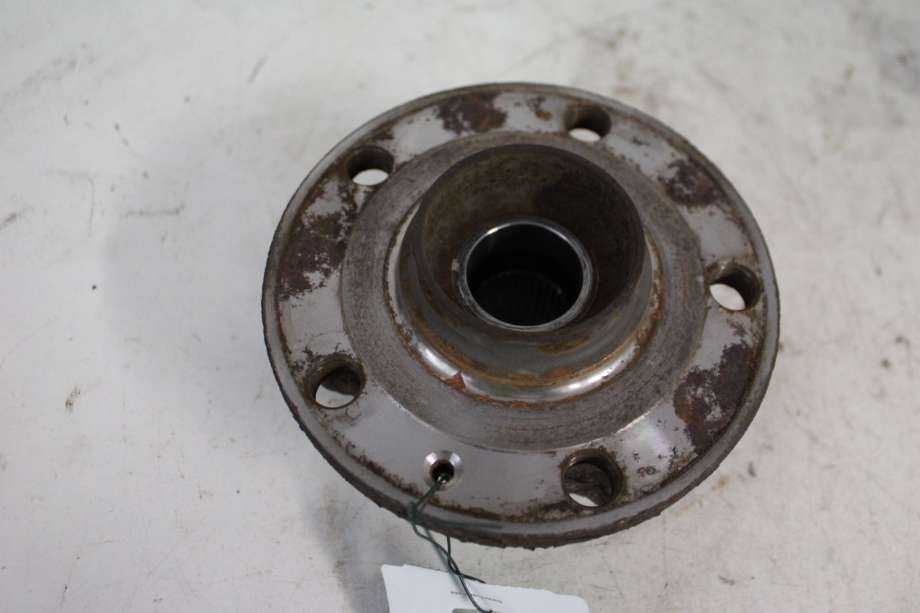 Hjulnav venstre bak til VW Caddy 2010-2015 (Type III, Fase 2) (VOLKSWAGEN|5K0 498 621|)