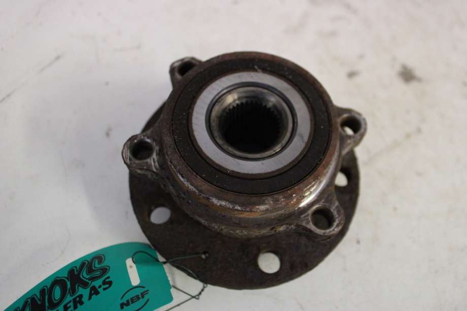 Hjulnav venstre bak til VW Caddy 2010-2015 (Type III, Fase 2) (VOLKSWAGEN|5K0 498 621|)