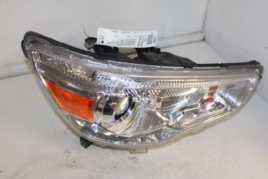 Frontlykt høyre halogen til Mitsubishi ASX 2010-2019 (MITSUBISHI|8301B588|)