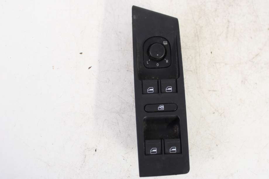 Bryter ruteheis til VW Passat 2011-2015 (B7) (B7) (VOLKSWAGEN|3AB 857 857 A|)