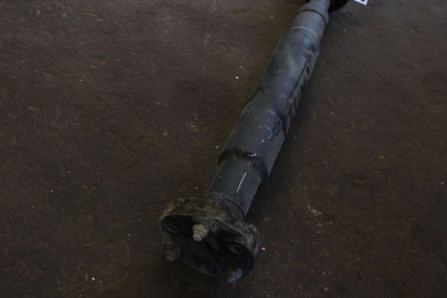 Mellomaksel bakre til BMW X6 2008-2014 (E71/E72) (E71/E72) (BMW|26 10 7 589 129|)