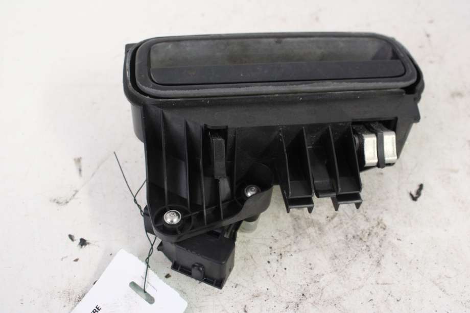 Bakluke/bakdør håndtak til VW Caddy 2010-2015 (Type III, Fase 2)  (VOLKSWAGEN|2K5 827 565 D|)