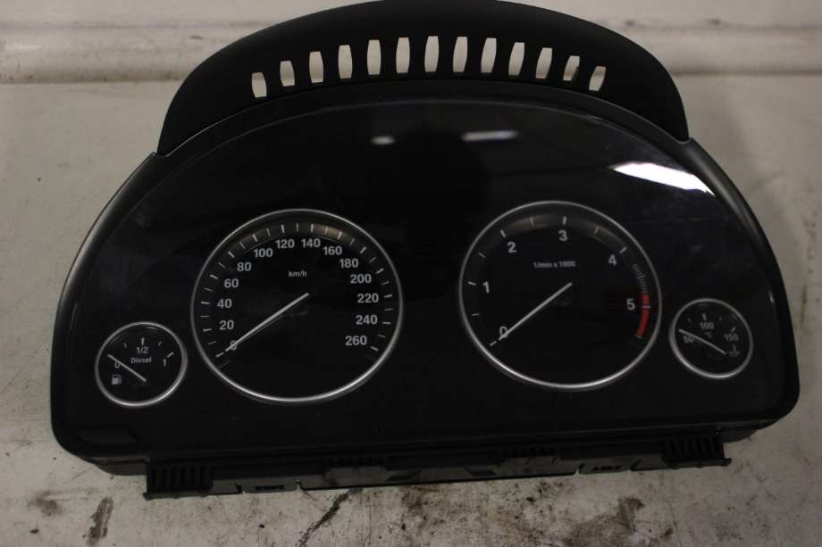 Instrumentpanel til BMW 5-Serie 2010-2017 (F10/F11) (F10/F11) (BMW|62 10 9 358 981|)