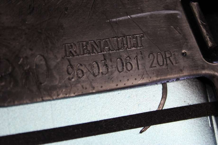 Spoiler bakluke til Renault Zoe 2013-2019 (Fase 1)  (RENAULT|960306120R|)