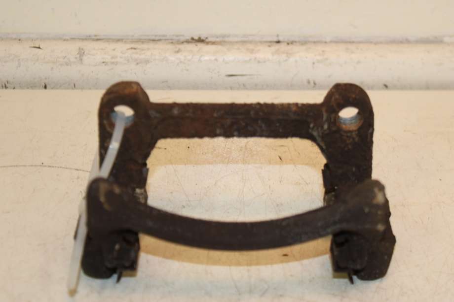 Bremsecaliper brakett til VW Transporter / Caravelle, 2019-->> (T6.1) (T6.1) (VOLKSWAGEN|7H0 615 425 A)