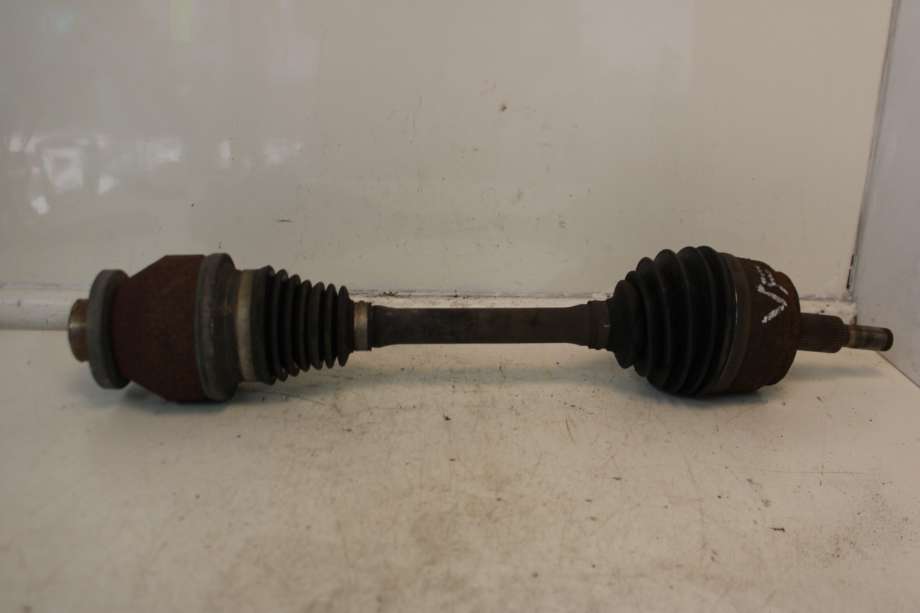 Drivaksel venstre foran til VW Transporter / Caravelle 2009-2015 (Fase 2) (T5) (T5) (VOLKSWAGEN|7H0 407 271 AS|)