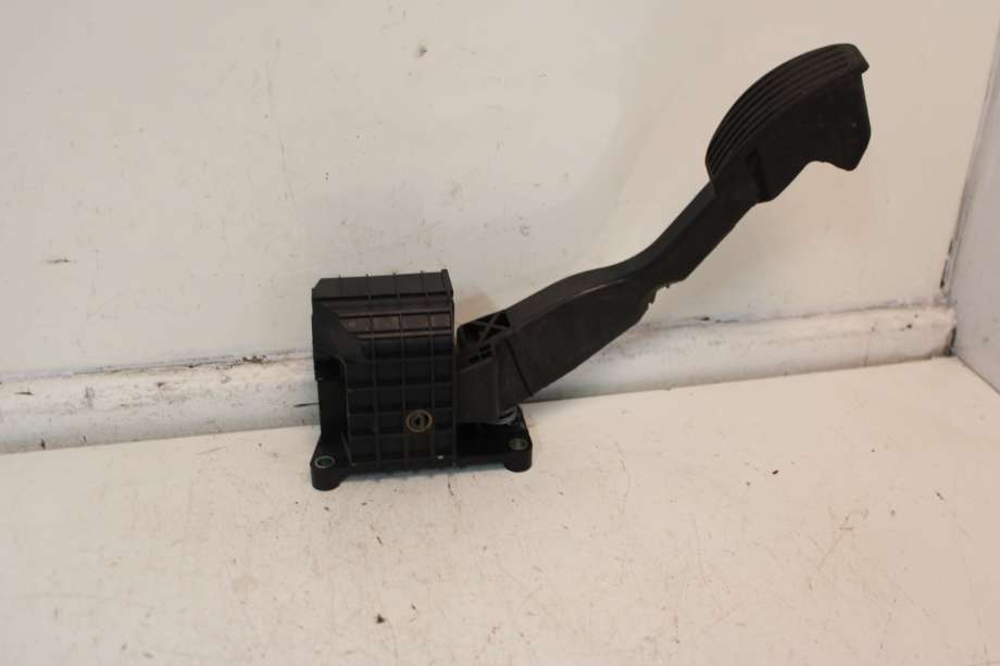 Pedal gass til Fiat 500 2008-2020  (FIAT|51804348|)