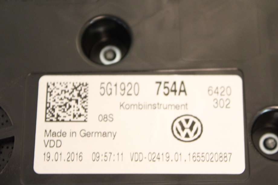 Instrumentpanel til VW e-Golf 2014-2017 (Fase 1) (VOLKSWAGEN|5G1 920 754 A|)