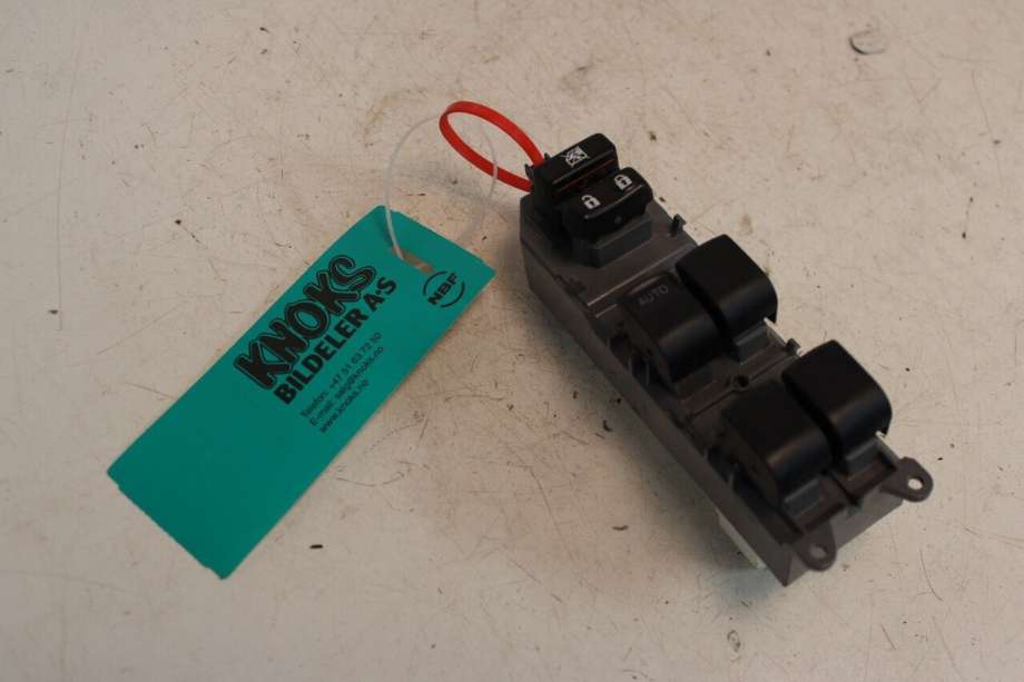 Bryter ruteheis til Toyota Yaris 2012-2014 (Type III, Fase 1) (TOYOTA|742320D690C2|)