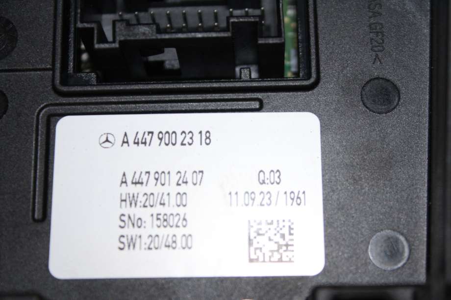 Bilstereo navigasjon til Mercedes EQV 2020-->> (W447) (W447) (MERCEDES|A 447 900 23 18|)