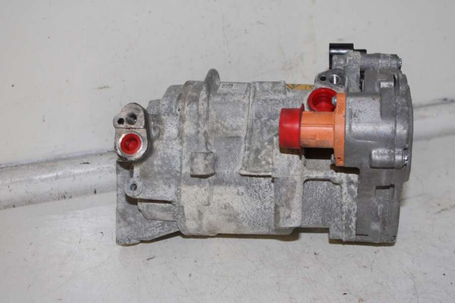 Aircondition kompressor til Mercedes EQV 2020-->> (W447) (W447) (MERCEDES|A 000 830 78 04|A 000 830 77 04|)
