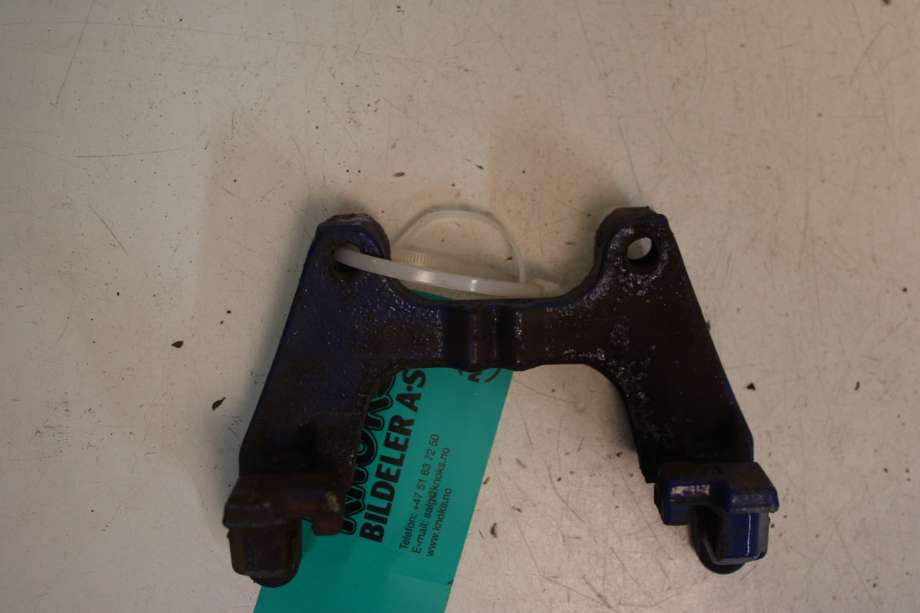 Bremsecaliper brakett til VW Passat 2015-2019 (Fase 1) (B8) (B8) (VOLKSWAGEN|3Q0 615 425|)
