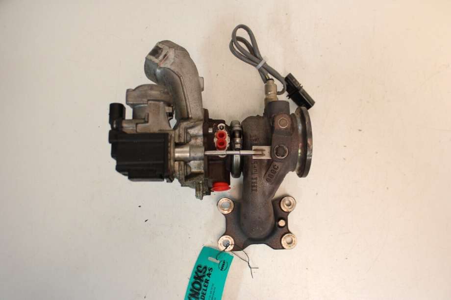 Turbo til VW Passat 2015-2019 (Fase 1) (B8) (B8) (VOLKSWAGEN|04E 145 721 G|)