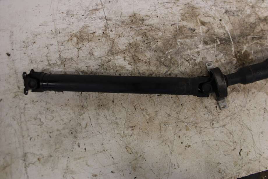 Mellomaksel bakre til BMW X3 2007-2010 (Fase 2) (E83) (E83) (BMW|26 10 7 564 736|)