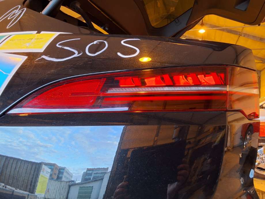 Baklykt venstre til Jaguar I-PACE 2018-->>  (JAGUAR|T4K16644|T4K1826|)