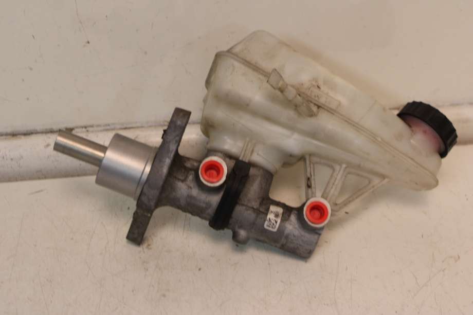 Bremsepumpe hoved til Toyota Proace 2013-2016 (Type I)  (TOYOTA|SU001A1127|)