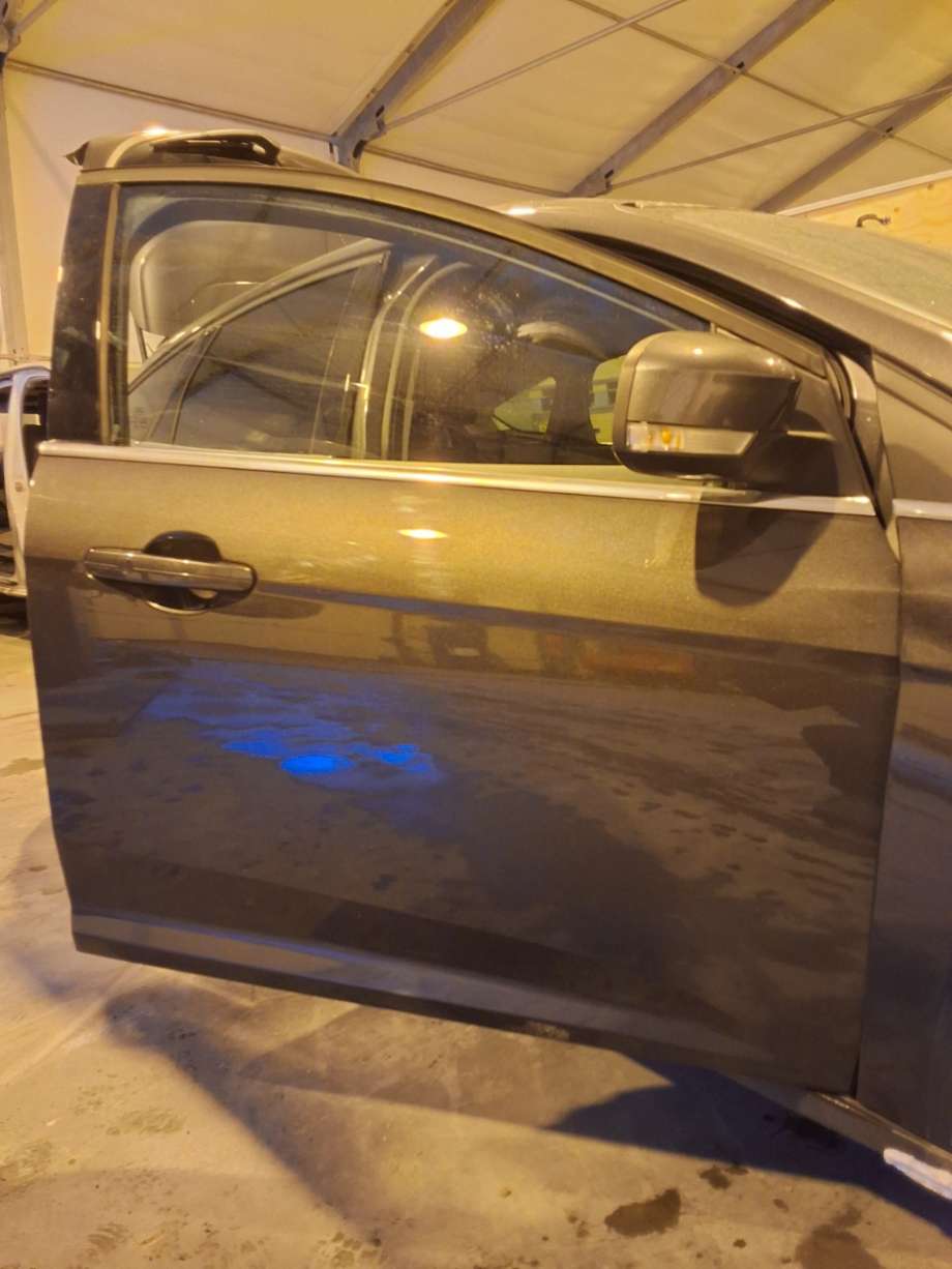 Dør høyre foran til Ford Focus, 2014-2018 (Type III, Fase 2) (FORD|2147844)