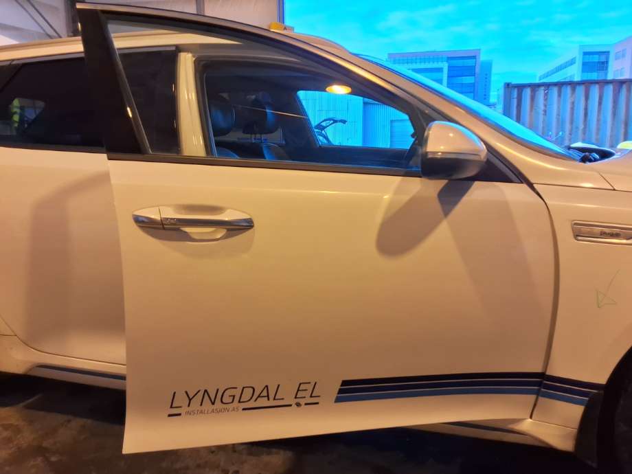 Dør høyre foran til Kia Optima, 2017-2020  (KIA|76004D4000)