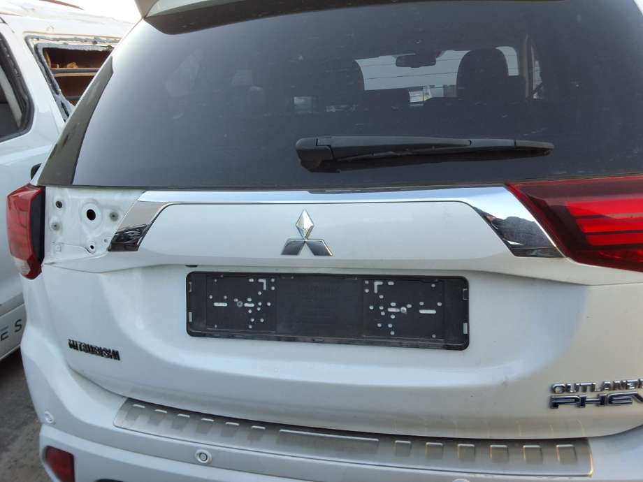 Lister til Mitsubishi Outlander, 2015-->> (Type III, Fase 2)  (MITSUBISHI|5817A265WA)
