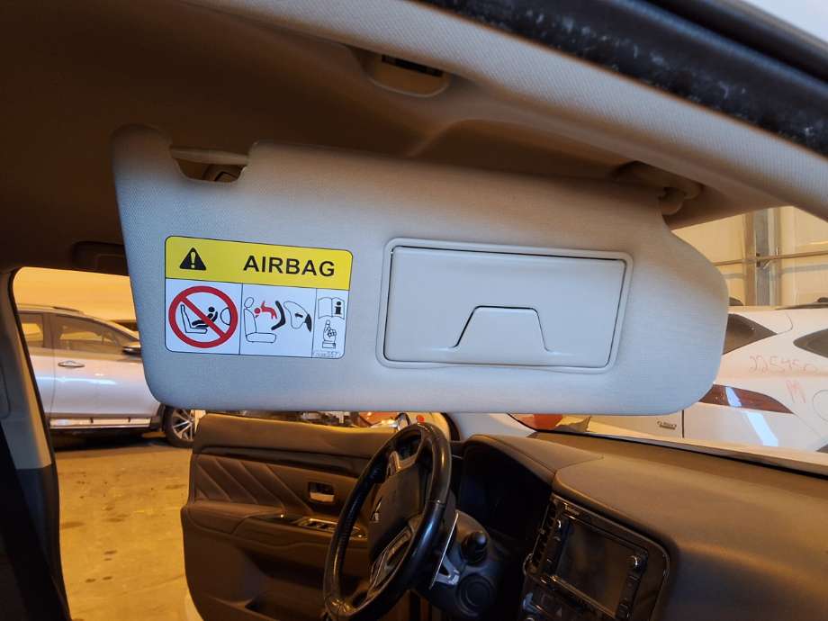Solskjerm til Mitsubishi Outlander, 2015-->> (Type III, Fase 2)  (MITSUBISHI|7620B268YA)