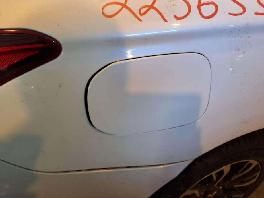 Batterilader inntak/luke til Mitsubishi Outlander, 2015-->> (Type III, Fase 2)  (MITSUBISHI|5379A639)