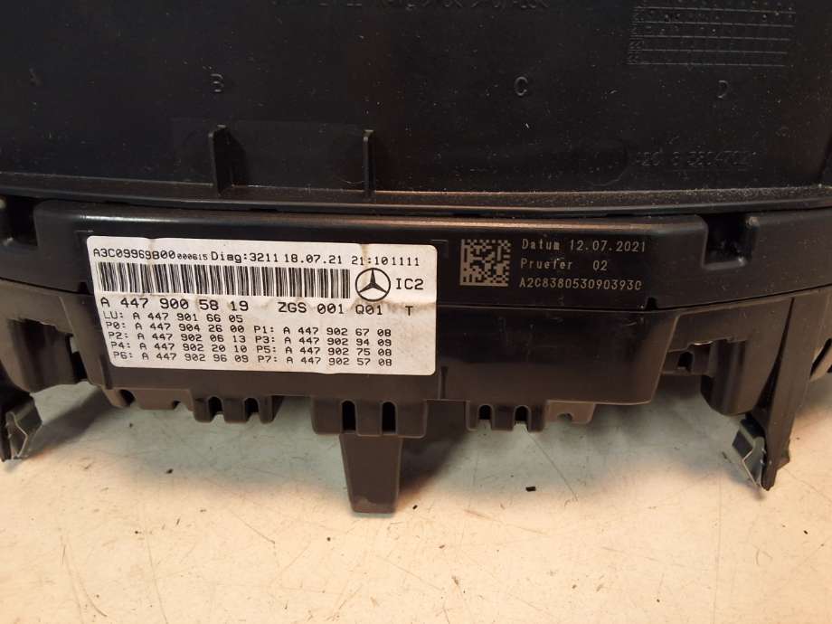 Instrumentpanel til Mercedes EQV 2020-->> (W447) (W447) (MERCEDES|A 447 900 58 19|)