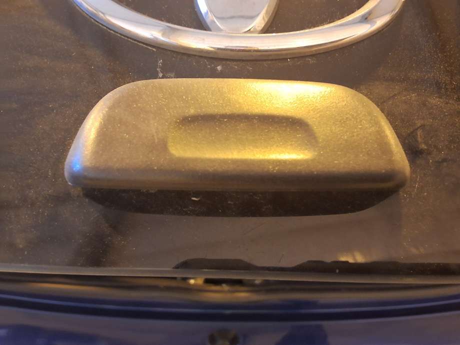 Bakluke/bakdør håndtak til Toyota Aygo, 2005-2014 (Type I)  (TOYOTA|690900H010)