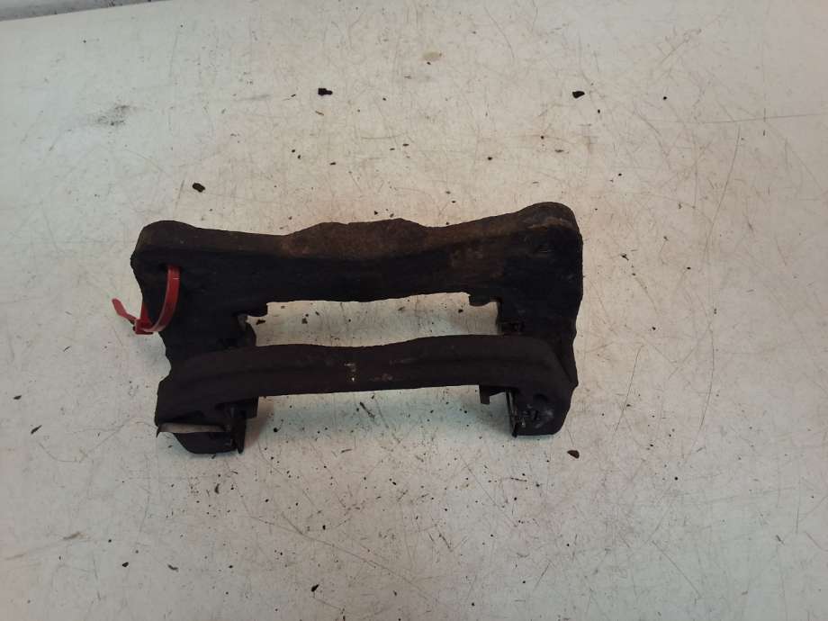 Bremsecaliper brakett til Subaru Outback, 2009-2014 (Type IV) (SUBARU|26225SC030)