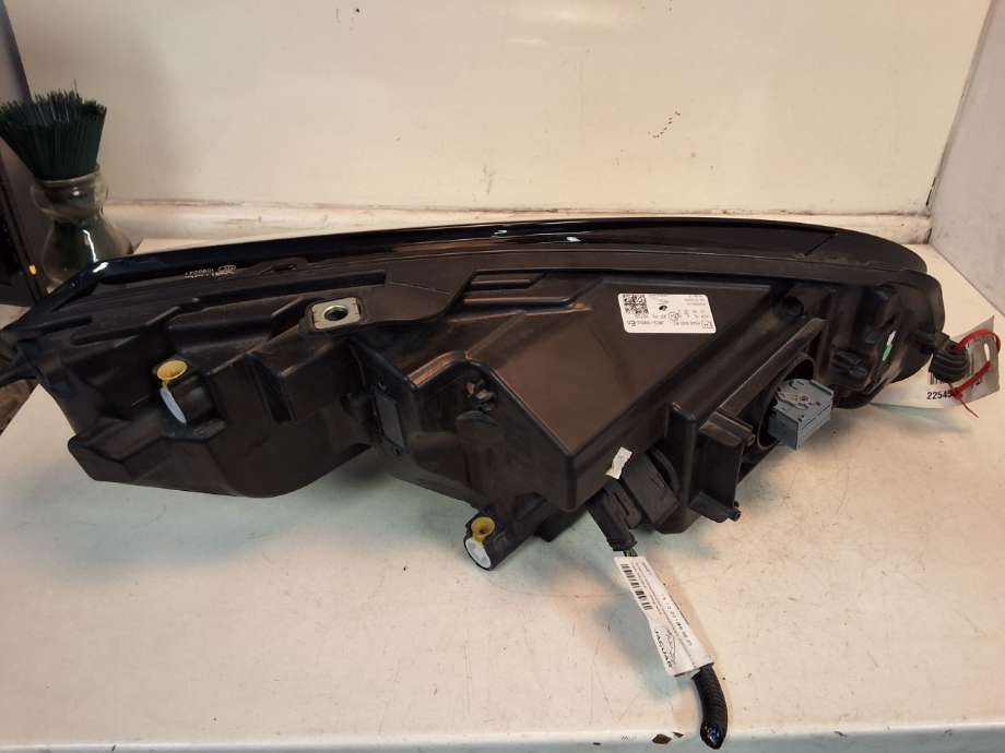 Frontlykt venstre halogen til Jaguar E-PACE 2017-->> (X540) (X540) (JAGUAR|J9C20697|)