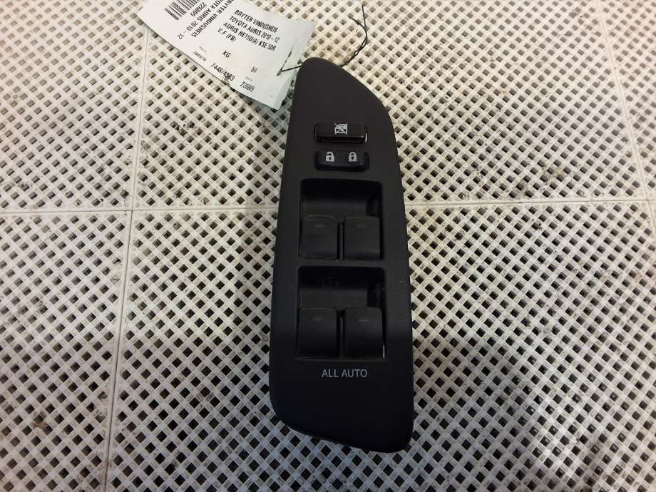 Bryter ruteheis til Toyota Auris 2010-2012 (Type I, Fase 2)  (TOYOTA|8404002080|)
