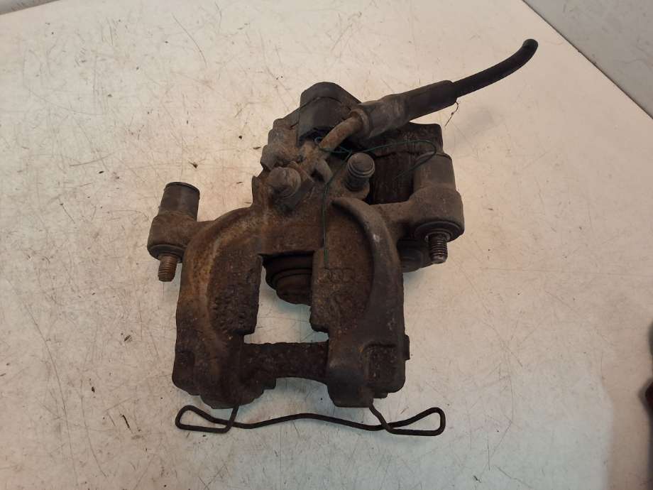 Bremsecaliper venstre bak til VW Golf VII 2012-2017 (Fase 1)  (VOLKSWAGEN|8V0 615 423|8V0 615 423 D|)