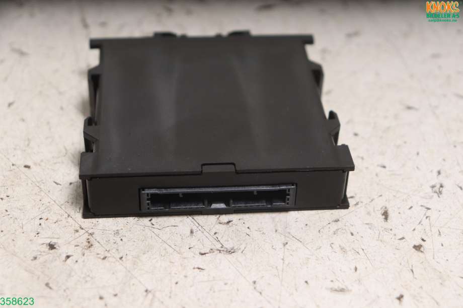 Styreenhet parkering til Toyota Auris 2013-2015 (Type II, Fase 1)  (TOYOTA|8934002040|)