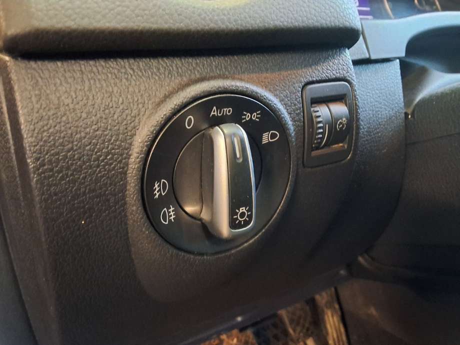 Bryter lys til VW Tiguan, 2011-2016 (Type I, Fase 2)  (VOLKSWAGEN|3C8 941 431 A)
