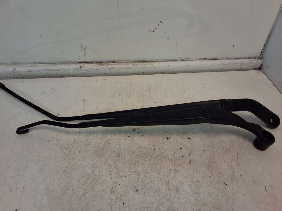 Viskerarmer frontrute til Fiat 500, 2008-2020  (FIAT|735453760)