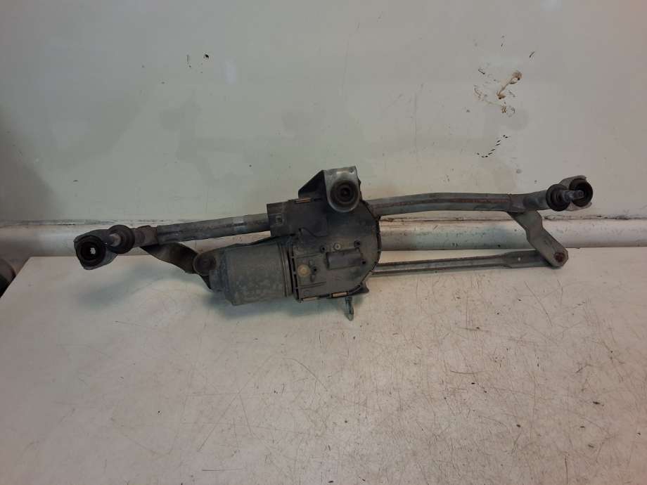 Viskermotor frontrute til VW Caddy 2010-2015 (Type III, Fase 2)  (VOLKSWAGEN|1T1 955 023 A|2K1 955 023 J|)