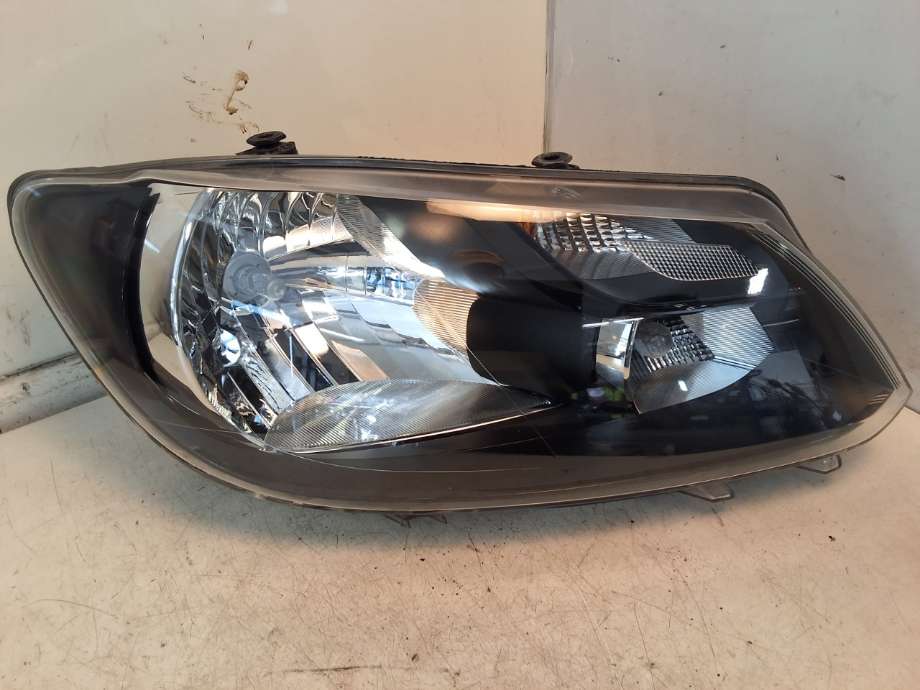 Frontlykt høyre halogen til VW Caddy 2010-2015 (Type III, Fase 2) (VOLKSWAGEN|2K5 941 006 B|2K5 941 006 C|)