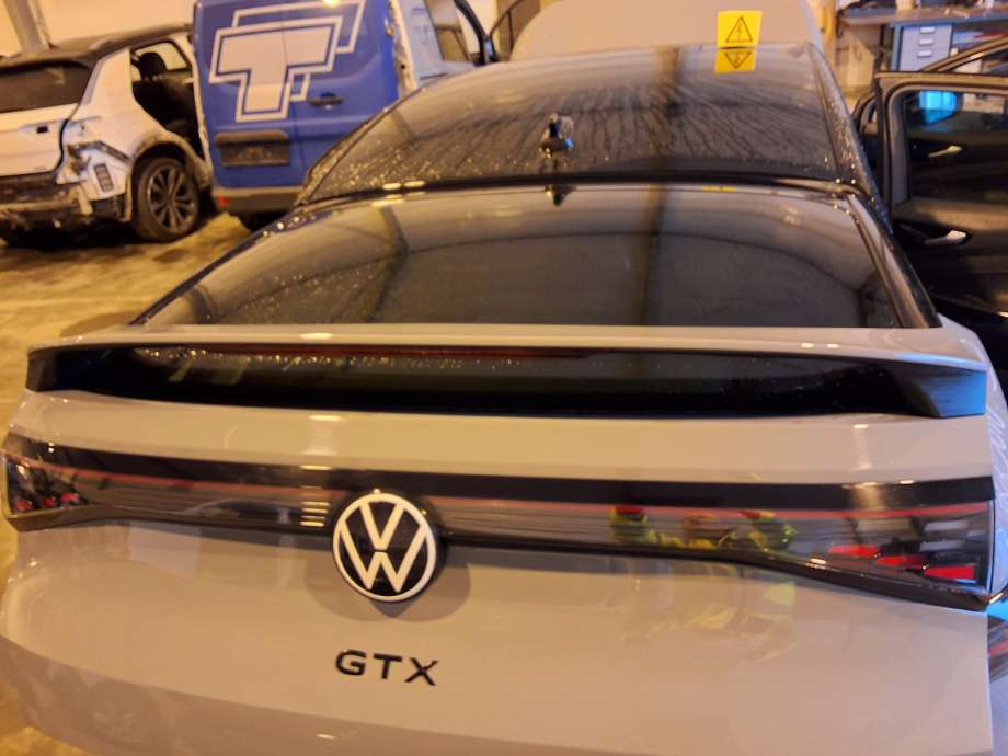 Spoiler bakluke til VW ID.5 2022-->> (VOLKSWAGEN|)