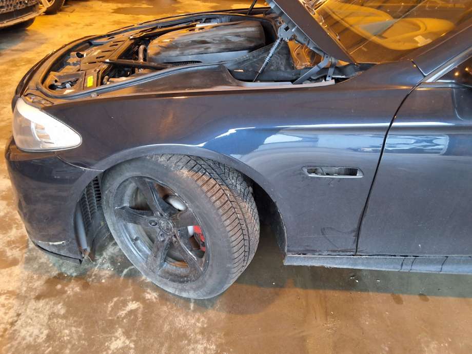 Skjerm venstre foran til BMW 5-Serie 2010-2017 (F10/F11) (F10/F11) (BMW|41 35 5 A03 261|)