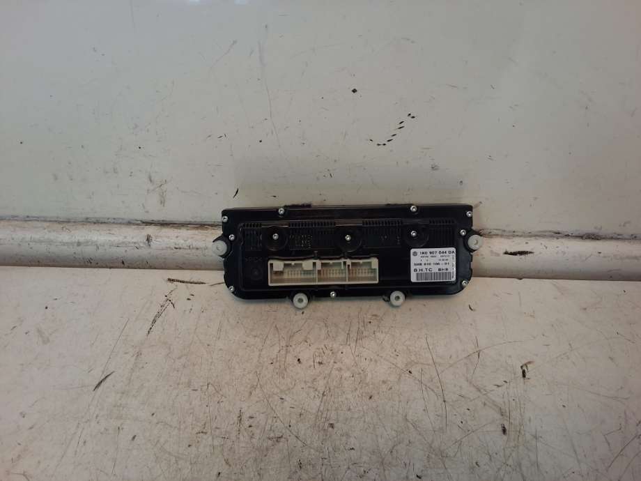 Varmeapparat betjening til VW Scirocco 2008-2013  (VOLKSWAGEN|1K0 907 044 DA|)