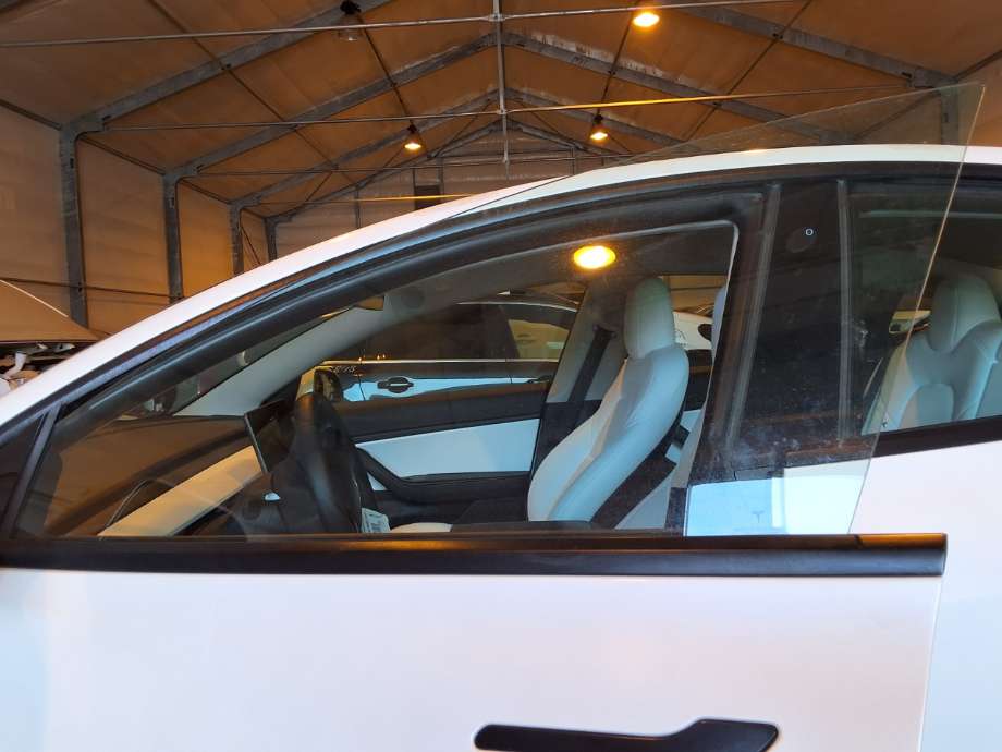 Siderute venstre foran til Tesla Model 3, 2018-2023 (Fase 1)  (TESLA|1568570-01-C)
