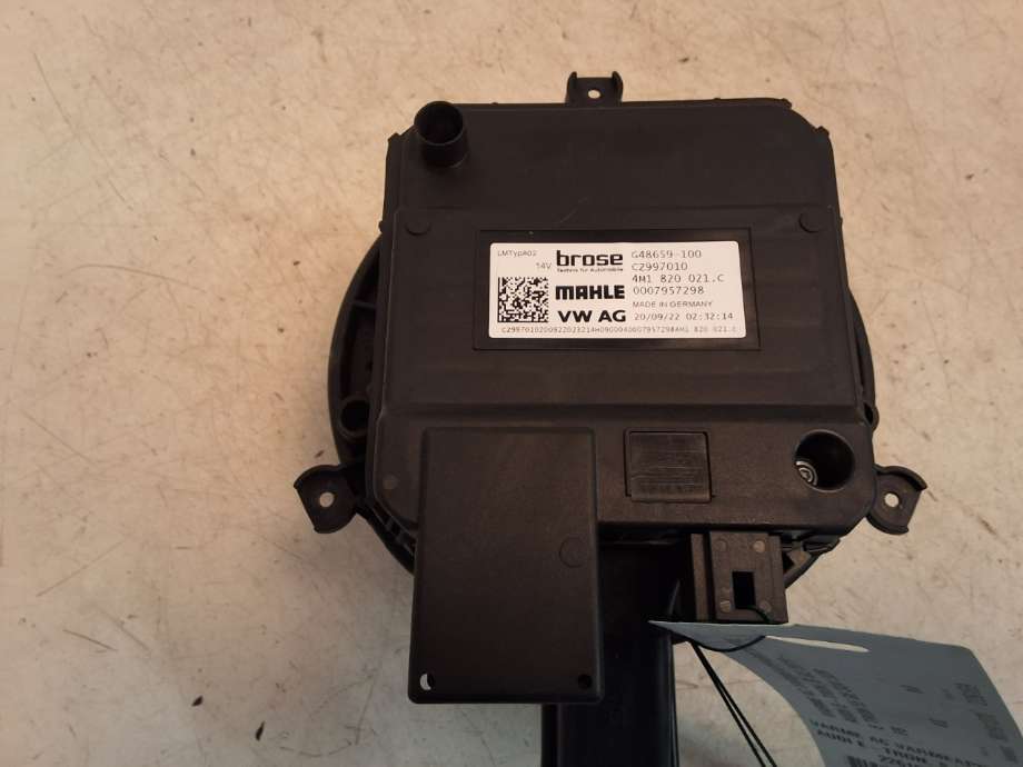 Varmeapparat motor til Audi e-tron 2018-->>  (AUDI|4M1 820 021 B|4M1 820 021 C|)